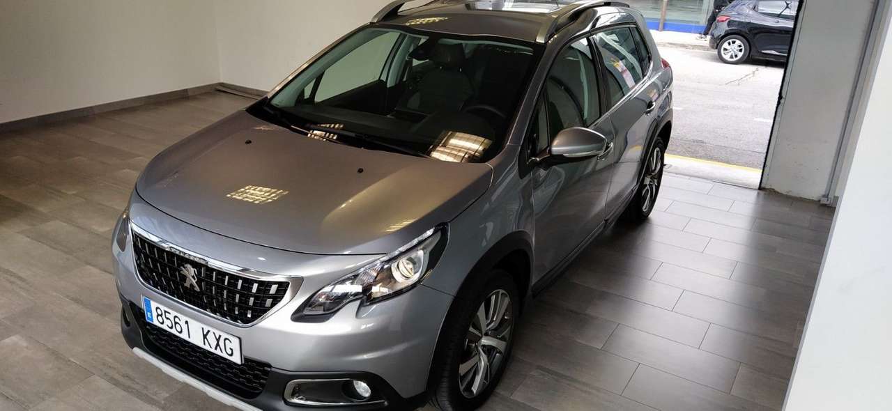 Left hand drive PEUGEOT 2008 1.2 S&S PureTech Allure  SPANISH REG