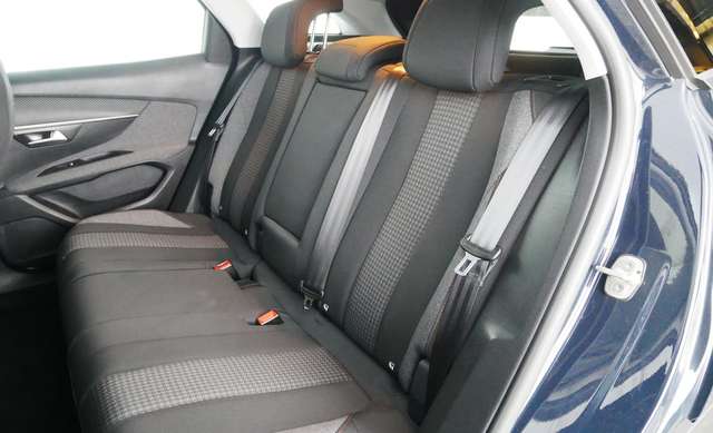 left hand drive PEUGEOT 3008 (01/04/2020) -  