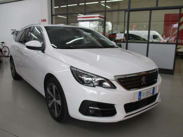 Left hand drive PEUGEOT 308 BlueHDi 130 EAT8 SW ALLURE 