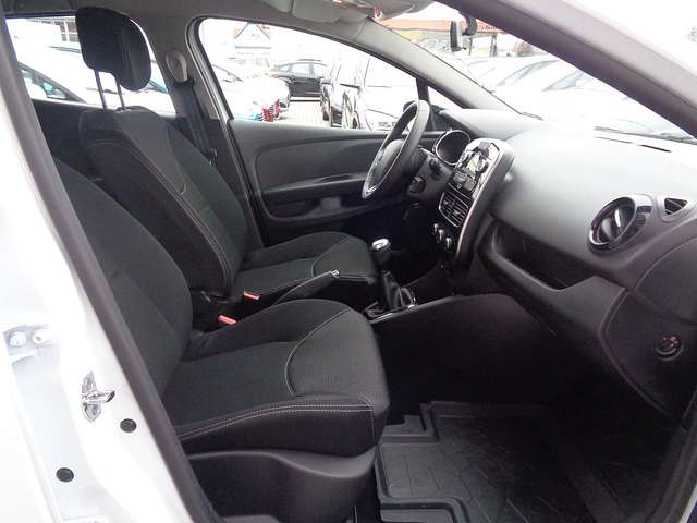 RENAULT CLIO (00/11/9) - 