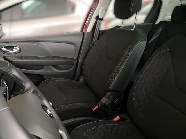 Left hand drive car RENAULT CLIO (00/05/9) - 