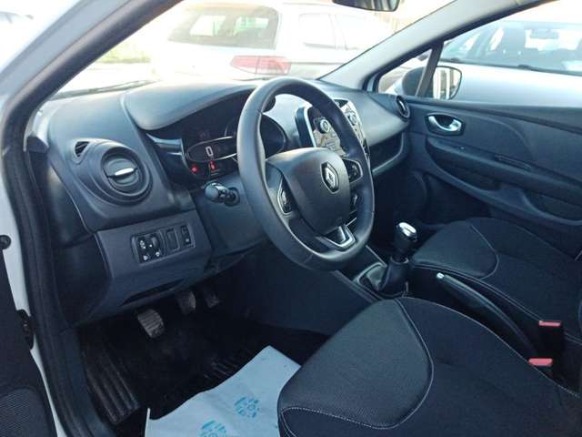 Left hand drive car RENAULT CLIO (00/05/8) - 