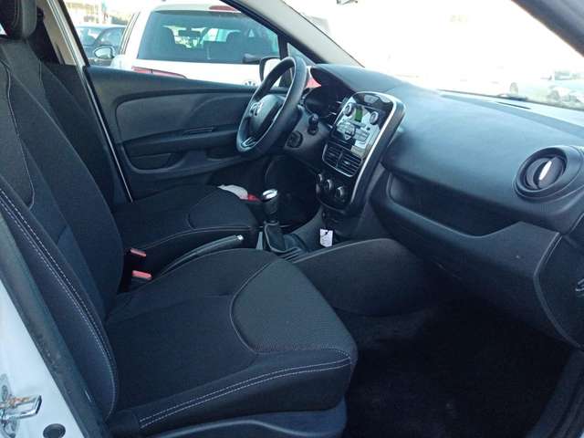 left hand drive RENAULT CLIO (00/05/8) -  