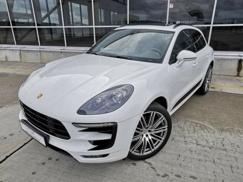 Left hand drive PORSCHE MACAN S PDK Panorama