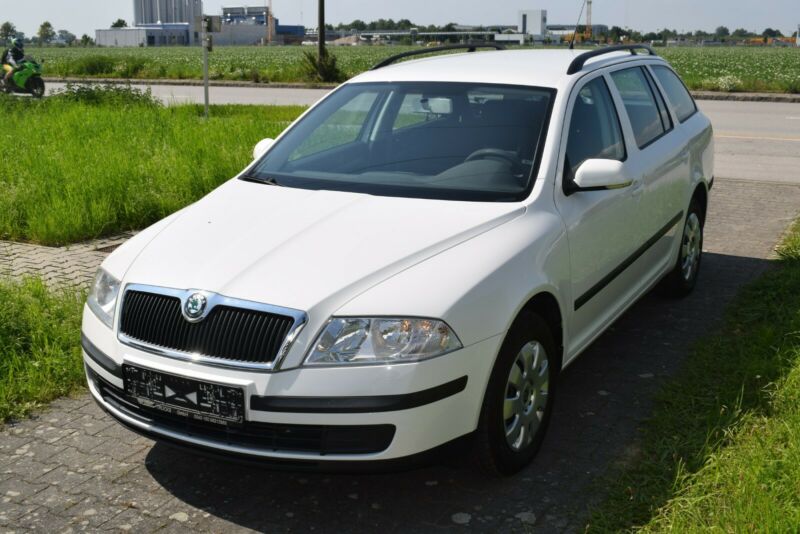 Left hand drive SKODA OCTAVIA 1.9 TDI AMBIENTE 4X4