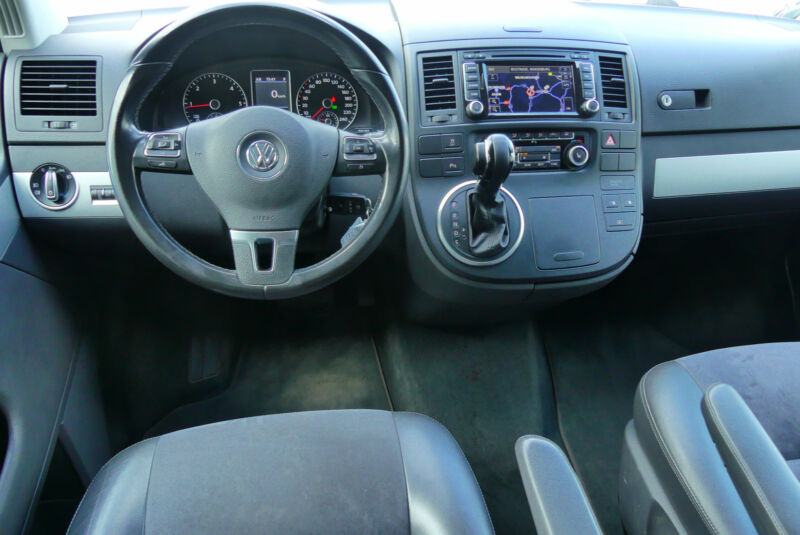 VOLKSWAGEN MULTIVAN (01/10/2012) - 