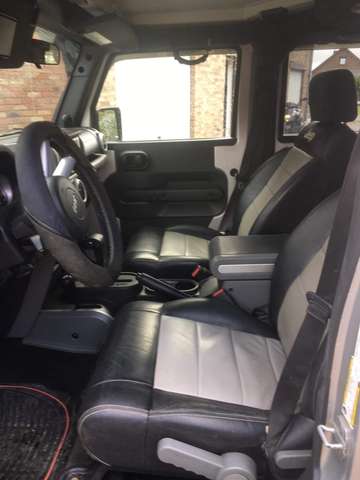 left hand drive JEEP WRANGLER (01/04/2010) -  