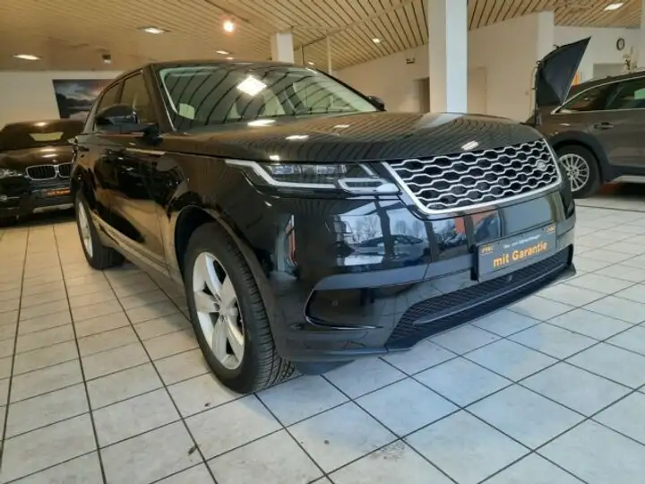 Left hand drive LANDROVER VELAR 2.0 P250