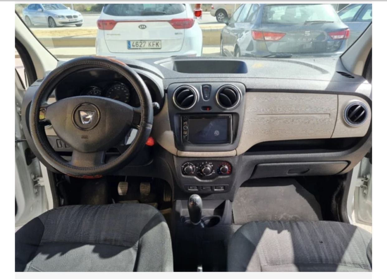 Left hand drive car DACIA LODGY (01/03/2015) - 