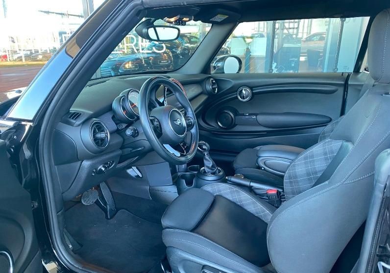 left hand drive MINI COOPER (01/04/2018) -  