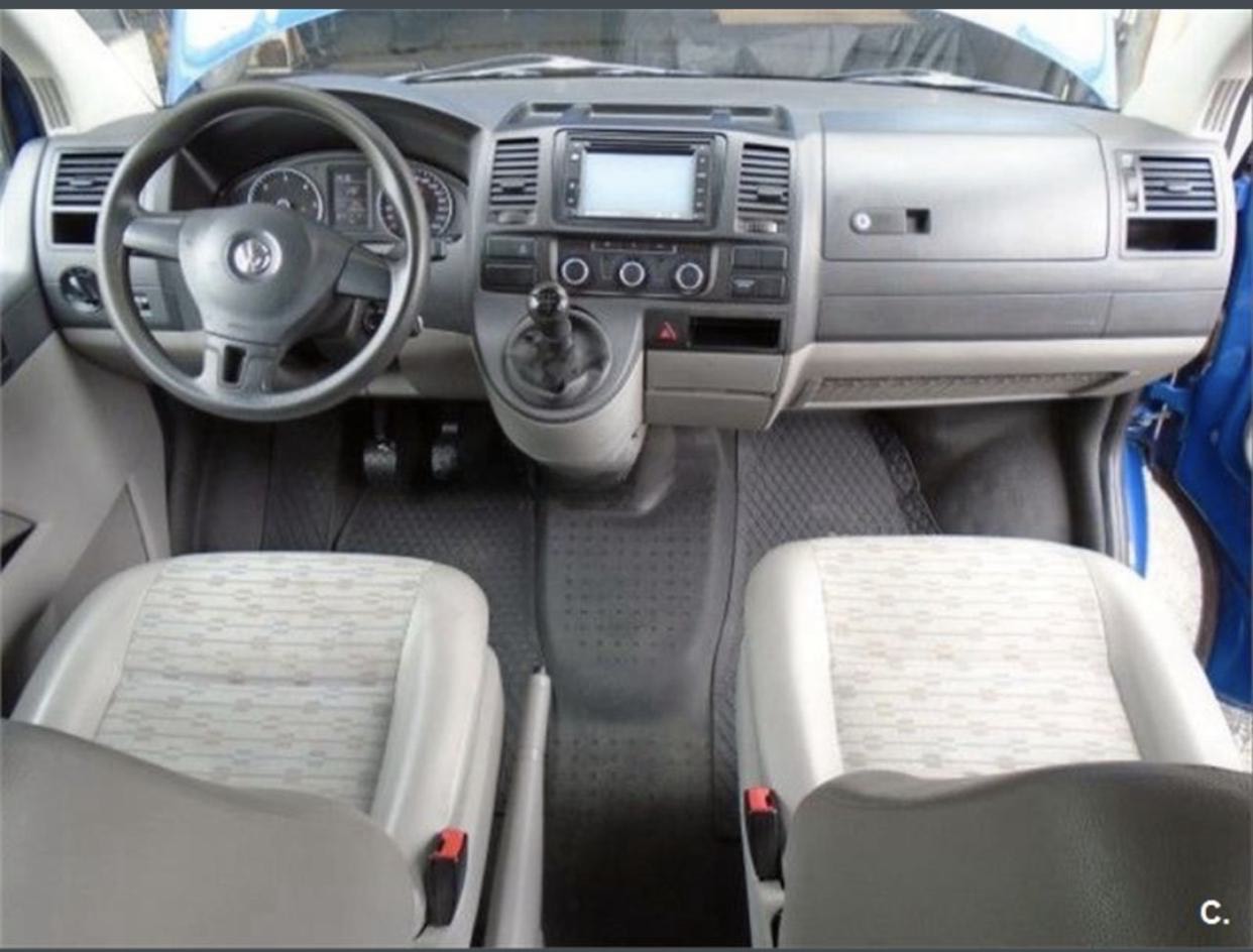 Left hand drive car VOLKSWAGEN TRANSPORTER (01/04/2010) - 