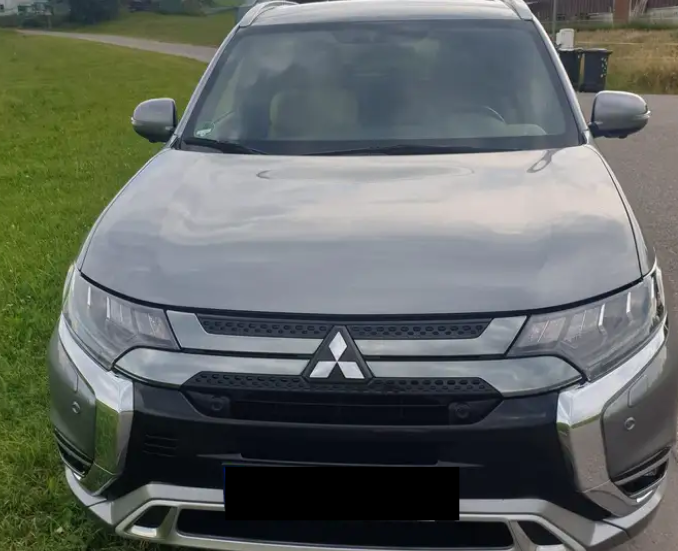 MITSUBISHI OUTLANDER (01/06/2021) - 