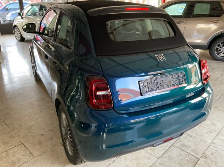 Left hand drive FIAT 500C e Icon Bavi Alu Cam Sofort