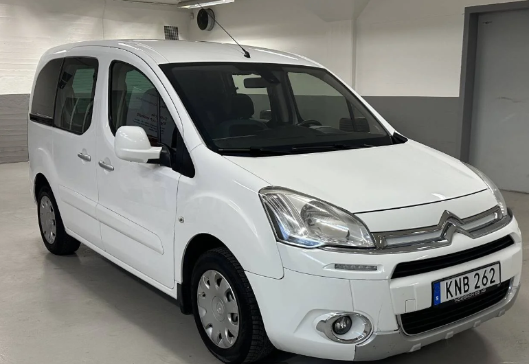 Left hand drive car CITROEN BERLINGO (01/04/2014) - 