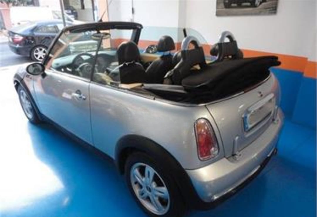 Left hand drive car MINI COOPER (01/05/2006) - 