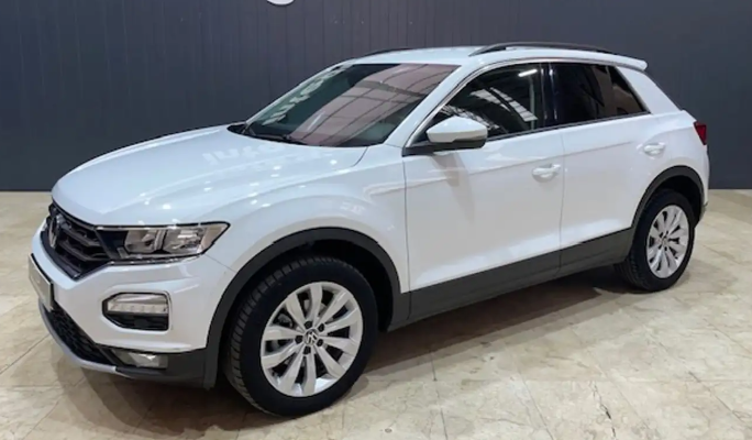 Left hand drive VOLKSWAGEN T-ROC 1.5 TSI Advance DSG7 Spanish reg