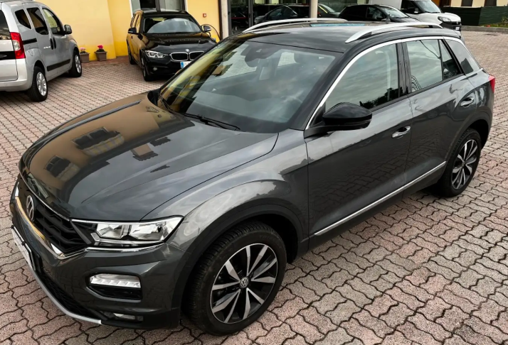 VOLKSWAGEN T-ROC (01/03/2021) - 