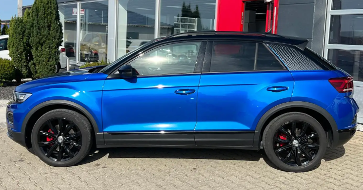 Left hand drive VOLKSWAGEN T-ROC 2.0 TDI Sport VIRTUAL Standhzg Pano LED