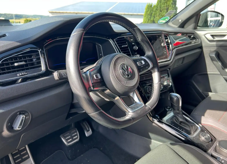 left hand drive VOLKSWAGEN T-ROC (01/07/2020) -  