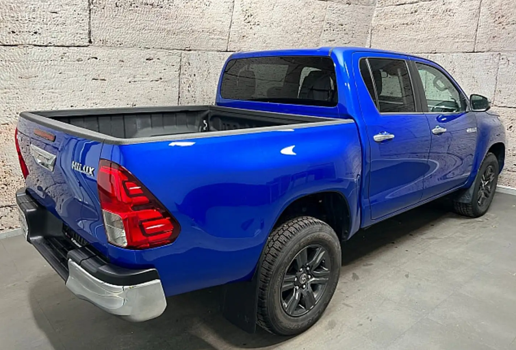 TOYOTA HILUX (01/10/2021) - 