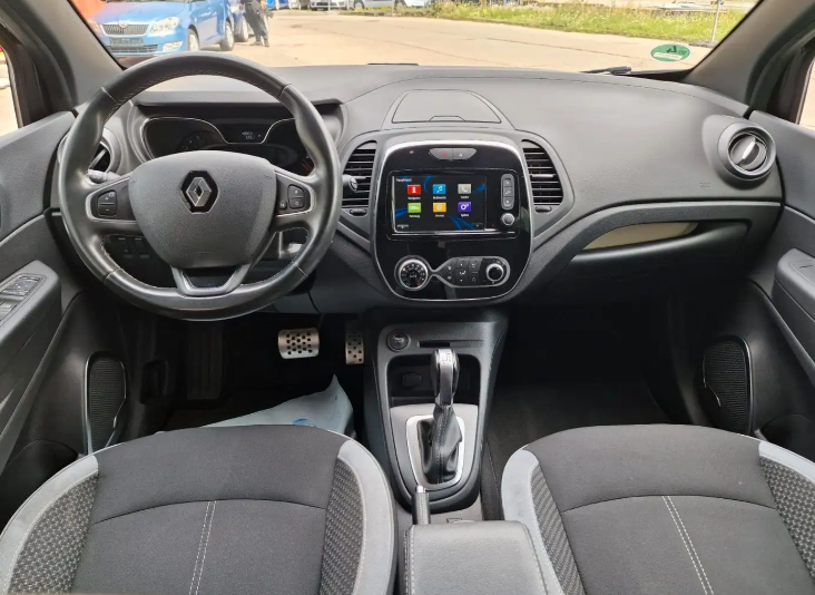 left hand drive RENAULT CAPTURE (01/12/2017) -  