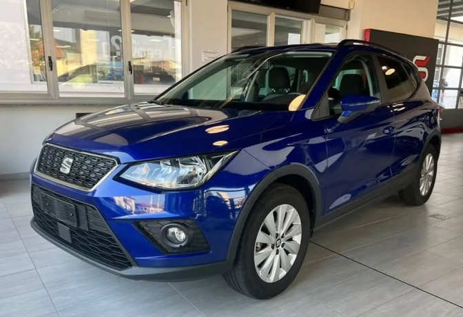 Left hand drive SEAT ARONA 1.0 ecotsi Style 95cv