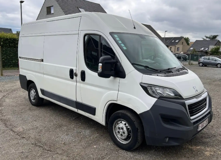 Left hand drive PEUGEOT BOXER 2.2 HDi L2H2 Pro