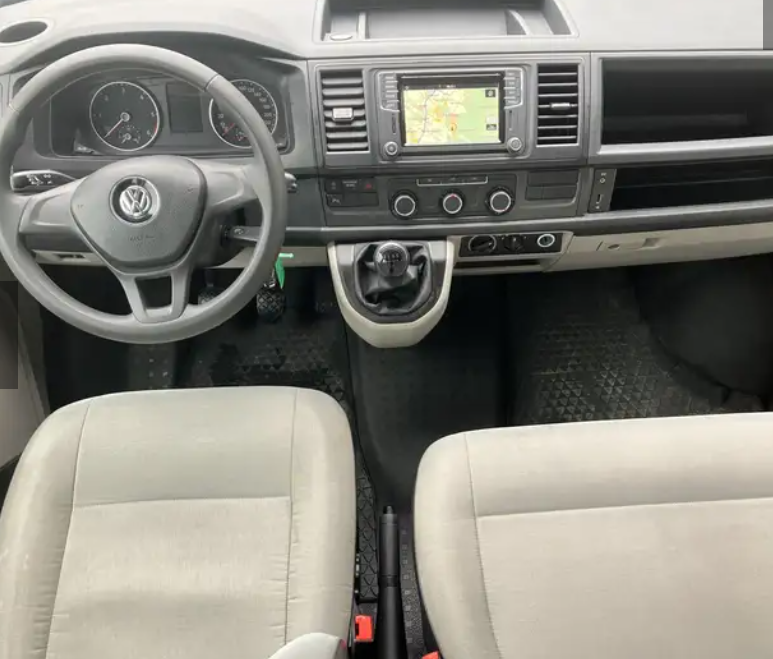 Left hand drive VOLKSWAGEN KOMBI T6 Kombi 2,0 TDI 9 seats