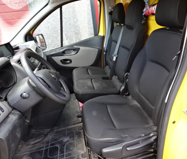 left hand drive RENAULT TRAFIC (01/09/2018) -  
