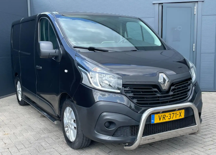 Left hand drive RENAULT TRAFIC 1.6 dCi T27 L1H1