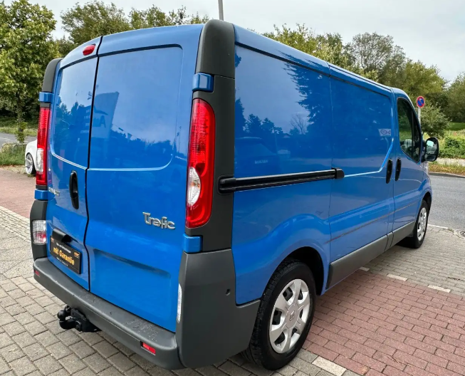 RENAULT TRAFIC (01/10/2014) - 