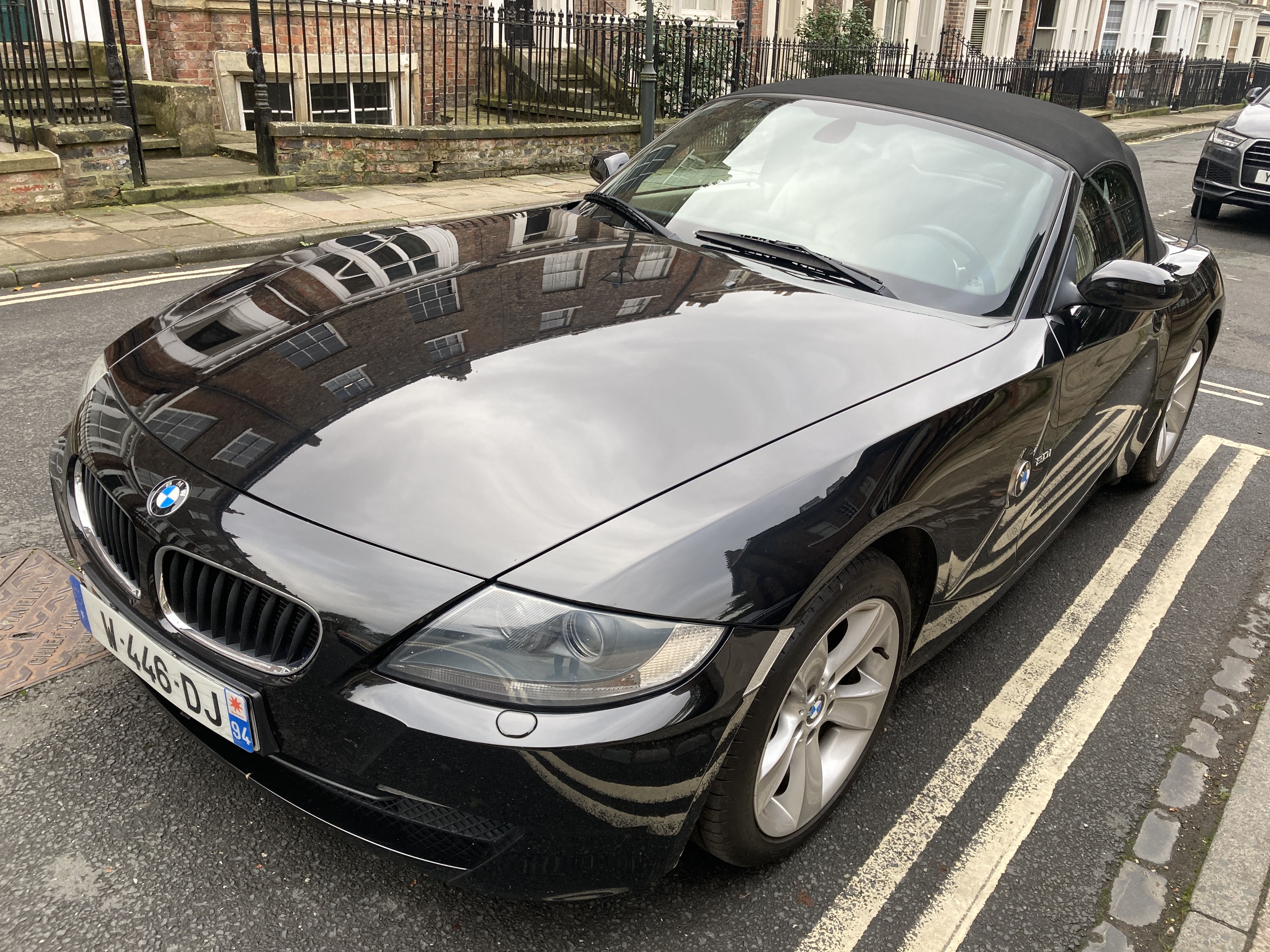 Left hand drive car BMW Z4 (01/06/2006) - 