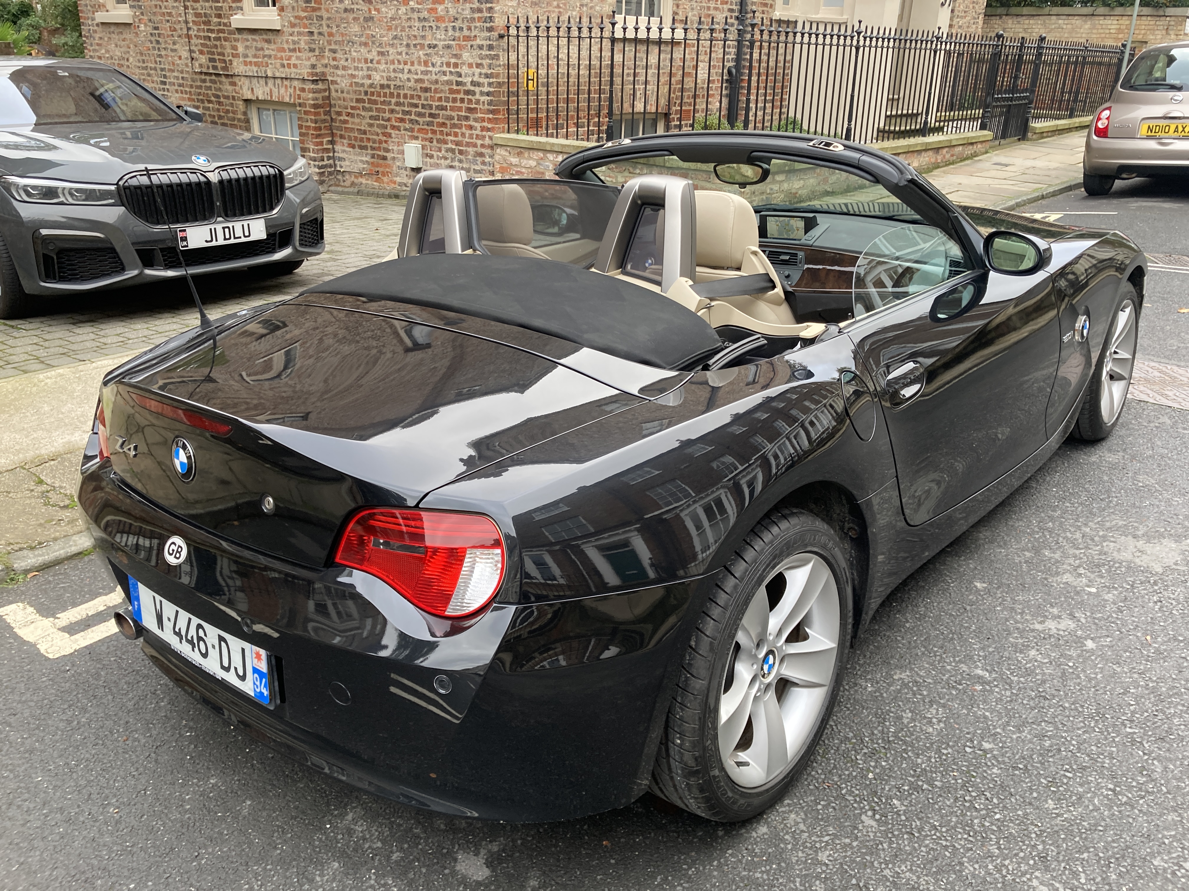 left hand drive BMW Z4 (01/06/2006) -  