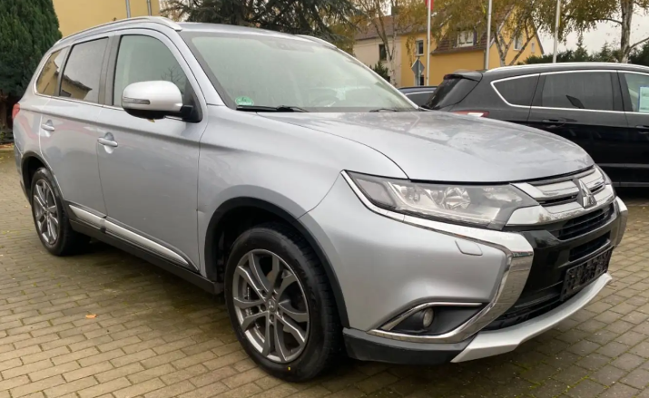 lhd MITSUBISHI OUTLANDER (01/10/2017) - 