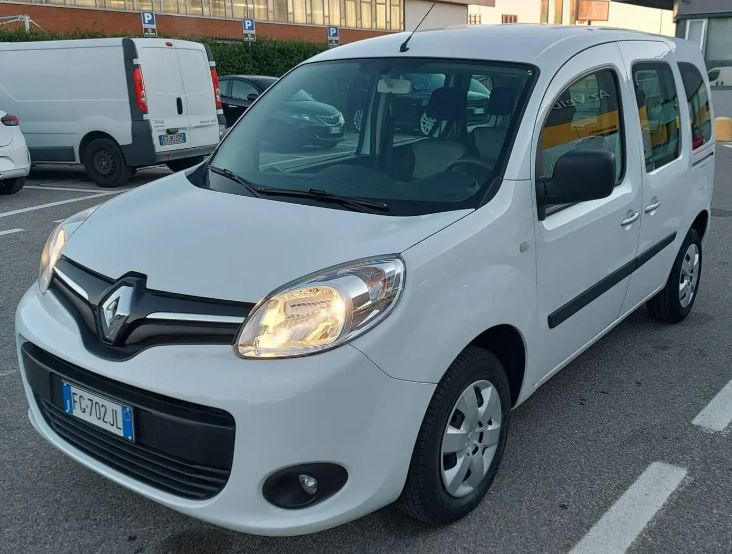 Left hand drive RENAULT KANGOO 1.5 Dci 75cv Life