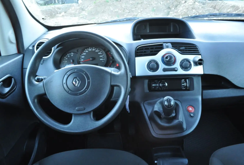 RENAULT KANGOO (01/04/2012) - 