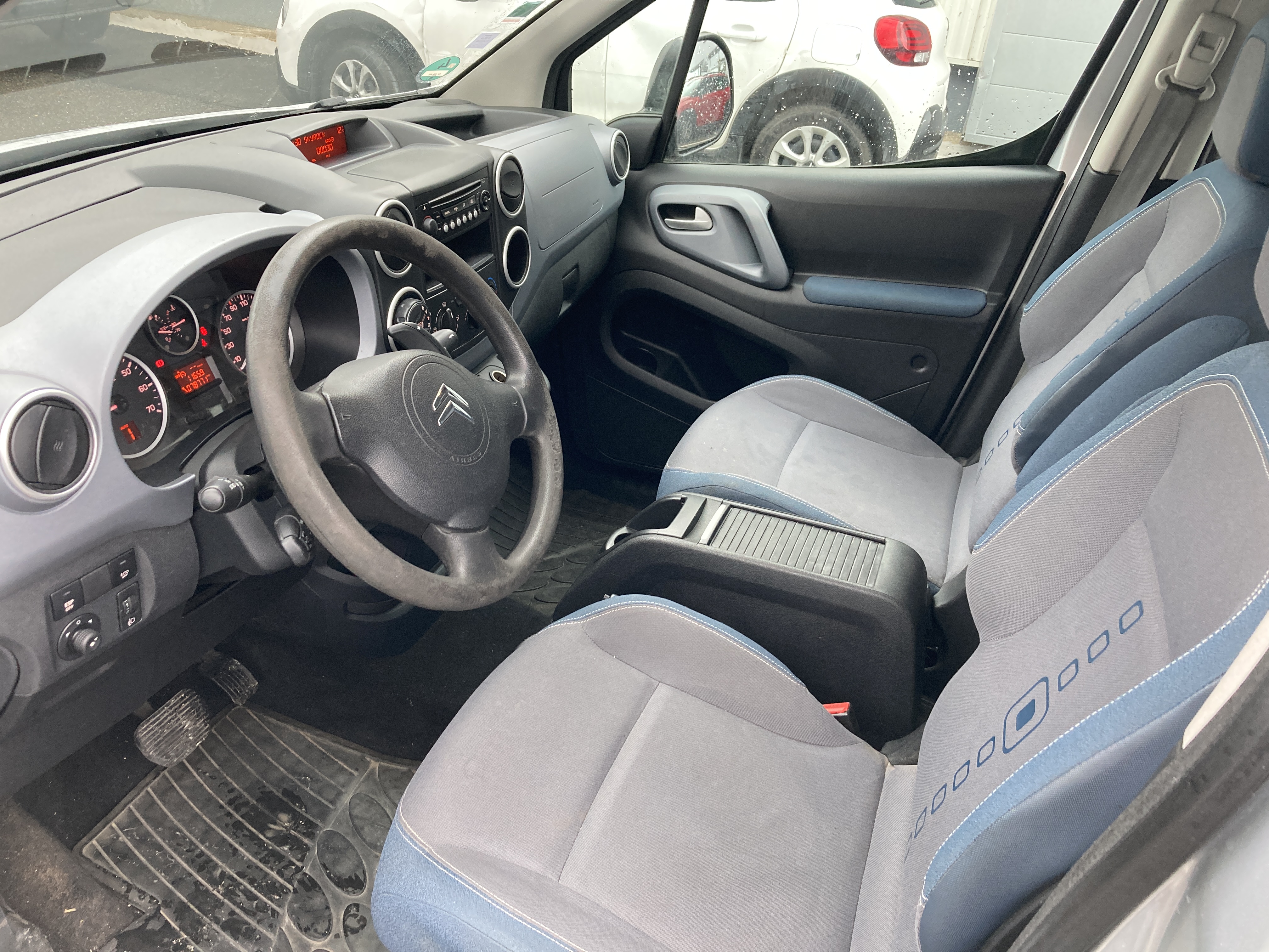 left hand drive CITROEN BERLINGO (01/04/2011) -  