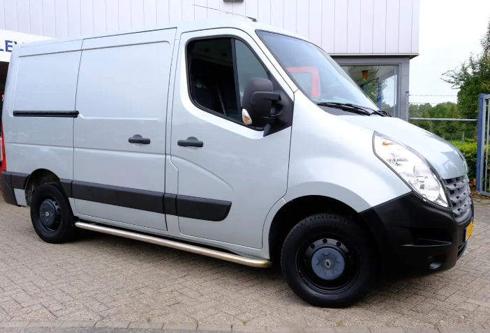 Left hand drive car RENAULT MASTER (01/07/2014) - 