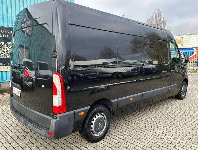 Left hand drive car RENAULT MASTER (01/05/2014) - 