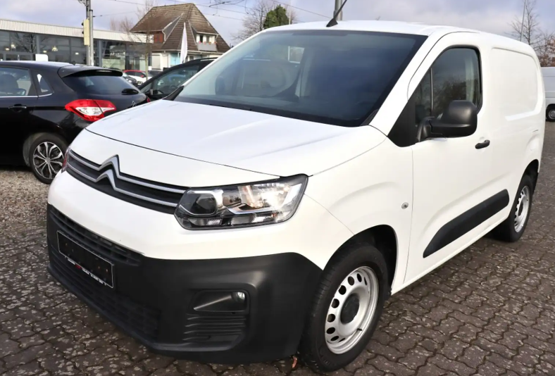 Left hand drive CITROEN BERLINGO 1.2 PureTech 110 Club 