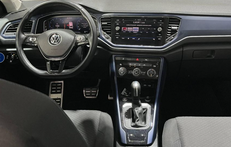 Left hand drive car VOLKSWAGEN T-ROC (01/03/2021) - 