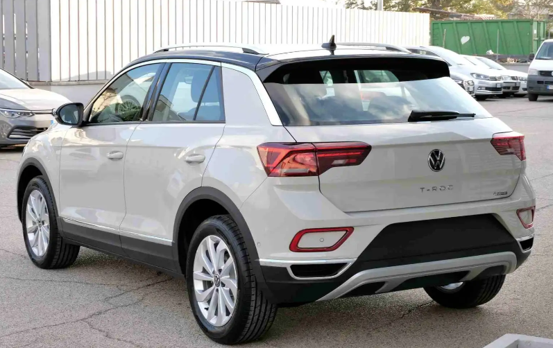 VOLKSWAGEN T-ROC (01/10/2022) - 