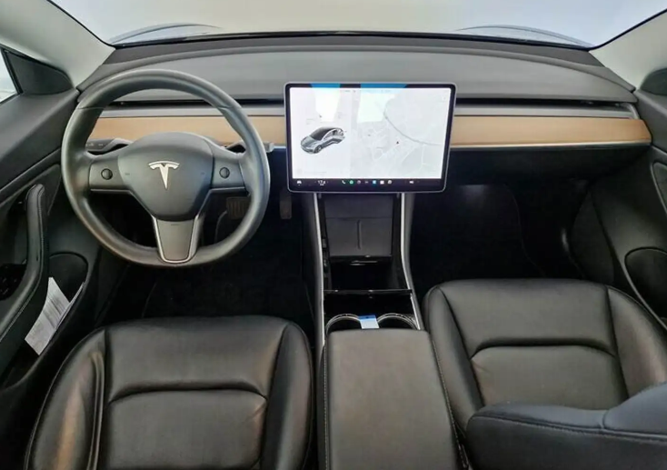 Left hand drive car TESLA Model 3 (01/08/2020) - 