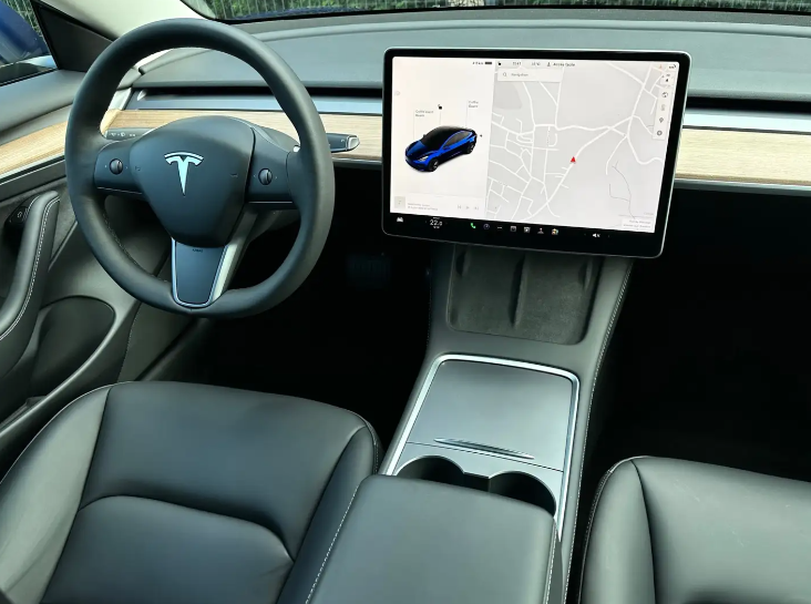 TESLA Model 3 (00/00/0) - 