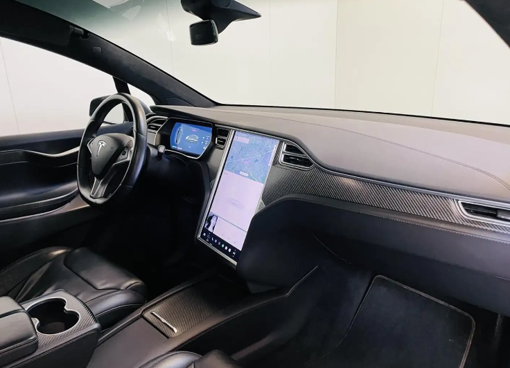 TESLA Model X (01/09/2017) - 