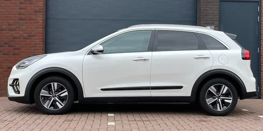 Left hand drive KIA NIRO 1.6 GDi Hybrid 