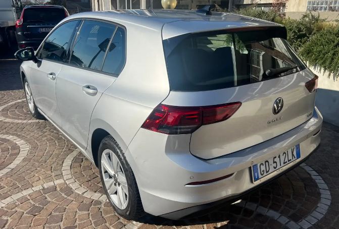 VOLKSWAGEN GOLF (01/12/2020) - 