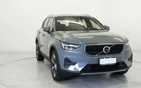 Left hand drive car VOLVO XC40 (01/12/2022) - 