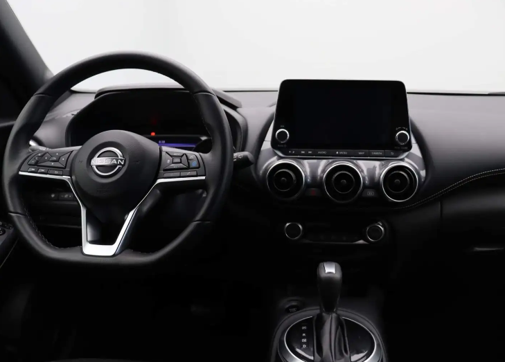 Left hand drive car NISSAN JUKE (01/04/2023) - 