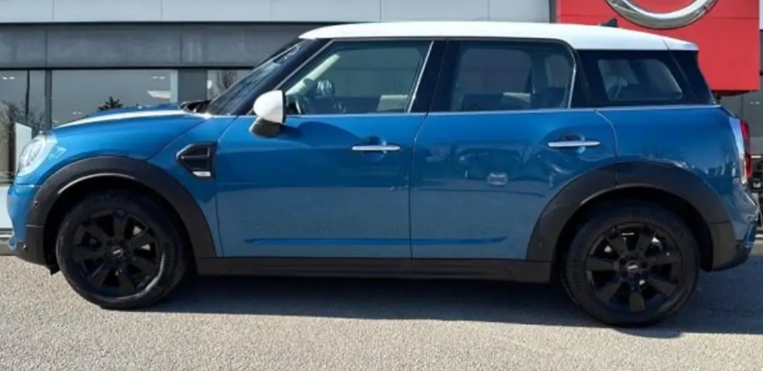 Left hand drive MINI COUNTRYMAN Cooper D 150ch BVA FR